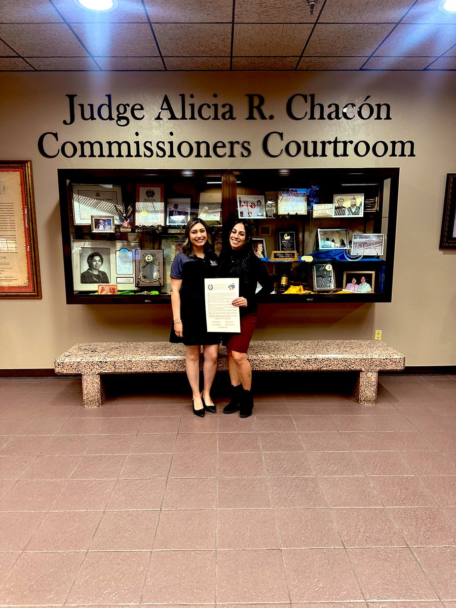 KristalNance's tweet photo. Thank you to the El Paso County Commissioners Office for the honor and recognition for teacher of the year! I am blessed to have had my family and Hanks administration alongside me this morning. ❤️ https://t.co/Wp2wP0qdbB