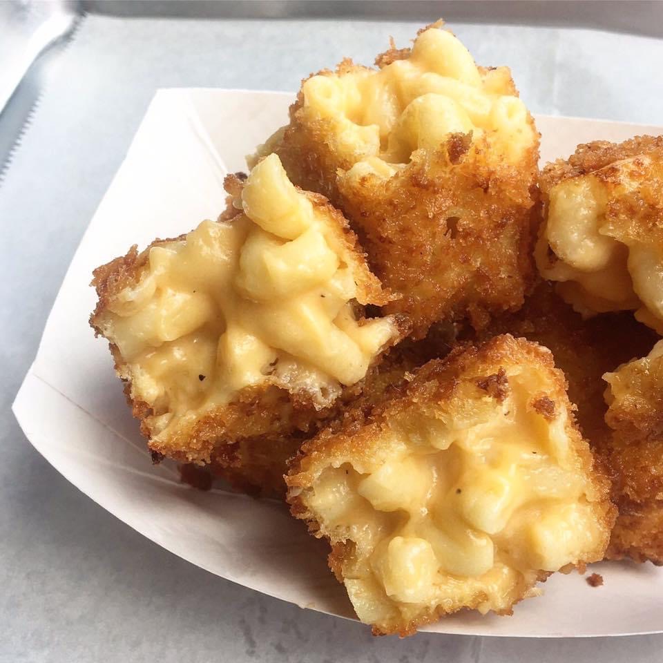 Frank Gourmet Hot Dogs 🌭 tweet media