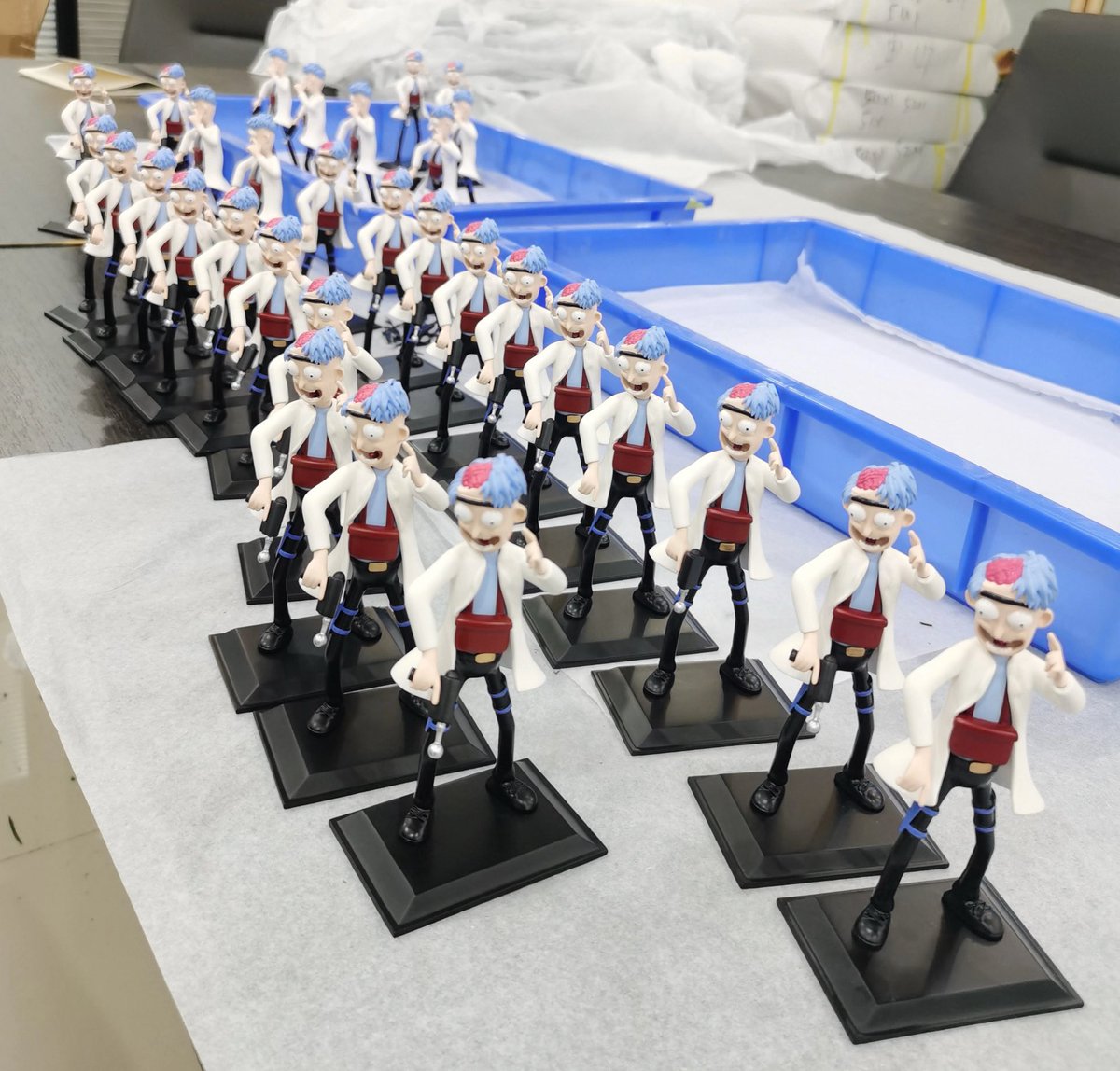 Apesbored tweet media