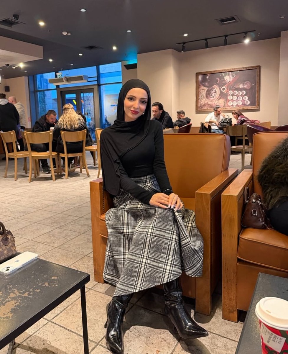 Sabahlara kadar ayaklarına kapanılasıııı bir güzellikl 🛐🛐🛐🛐 #hijabfashion  #hijablovers