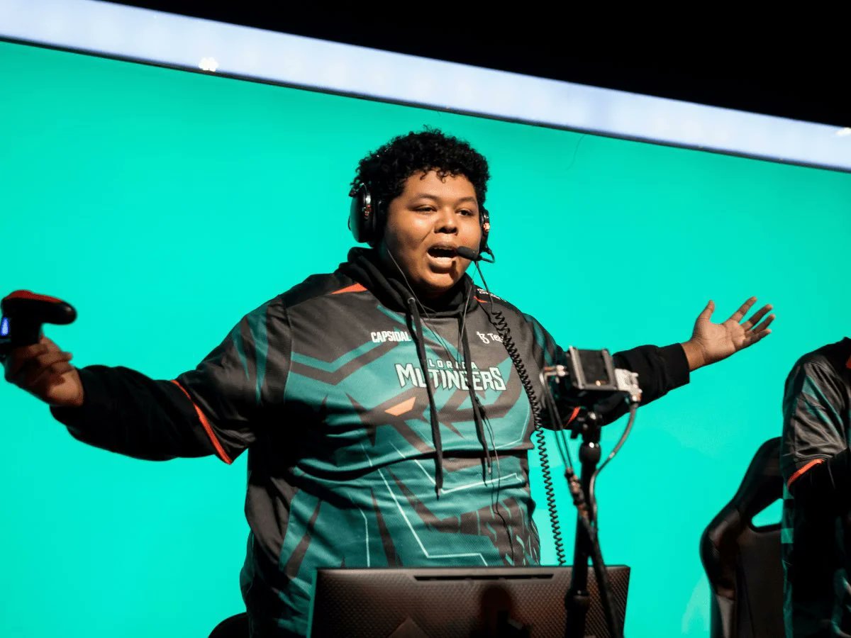 CoD Clipped tweet media