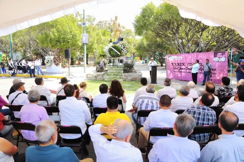 TorresAngelC's tweet photo. Participamos en la conmemoración del XXXIX Aniversario Luctuoso de Don Juan Sabines Gutiérrez. Recordamos su legado y su aportación a la vida pública de Chiapas, reconociendo la huella que dejó en la historia de nuestro estado. Honrar su memoria es reafirmar nuestro compromiso con los valores y el desarrollo de Chiapas.