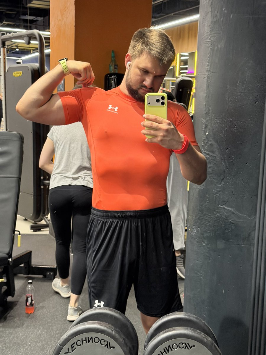 гоша tweet media