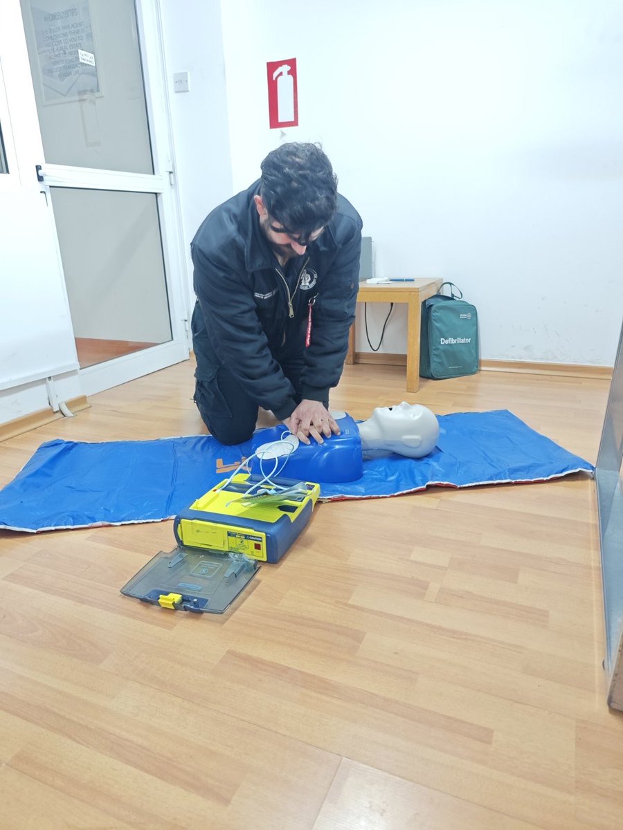 OnGuardCy's tweet photo. 🚑 Σεμινάριο / Εκπαιδευτικό Πρόγραμμα
«Βασική Υποστήριξη της Ζωής με Χρήση Αυτόματου Εξωτερικού Απινιδωτή (AED)»

Η γνώση σώζει ζωές. ❤️

Η σωστή προετοιμασία κάνει τη διαφορά.

#AED #defibrillator #firstaid #onguard_security #SecurityForces https://t.co/eYTk8wxPKg