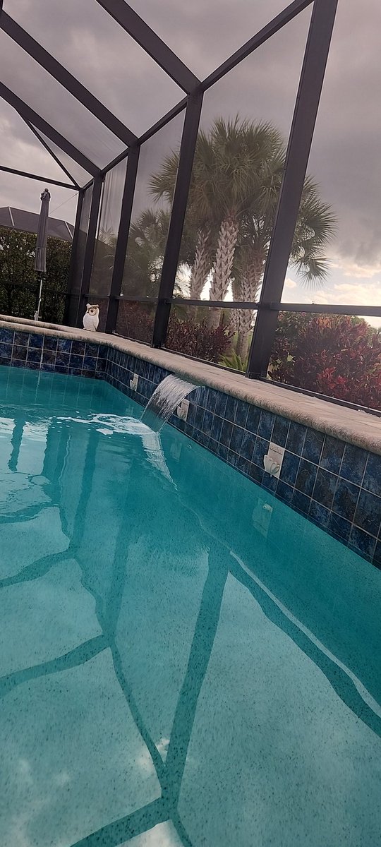 Delayed flight, no problem. No bags, no problem.  This view, no problem.  

Don't try and ruin my day, it won't work.