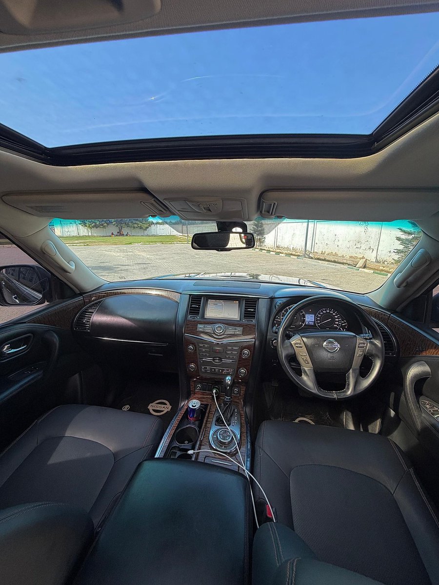 kixe_magari's tweet photo. NISSAN PATROL Y62
SPEC: platinum
Year: 2015 facelifted to 2020
Fuel: petrol
Seat: 7
Specs: crawl control, leather seats, heated seats, Bluetooth stereo, sunroof, rear entertainment system, 4WD diff lock system, led lights 

PRICE: 95,000,000/
Call 0786510837
EXCHANGE ALLOWED https://t.co/X5MyACvmAs