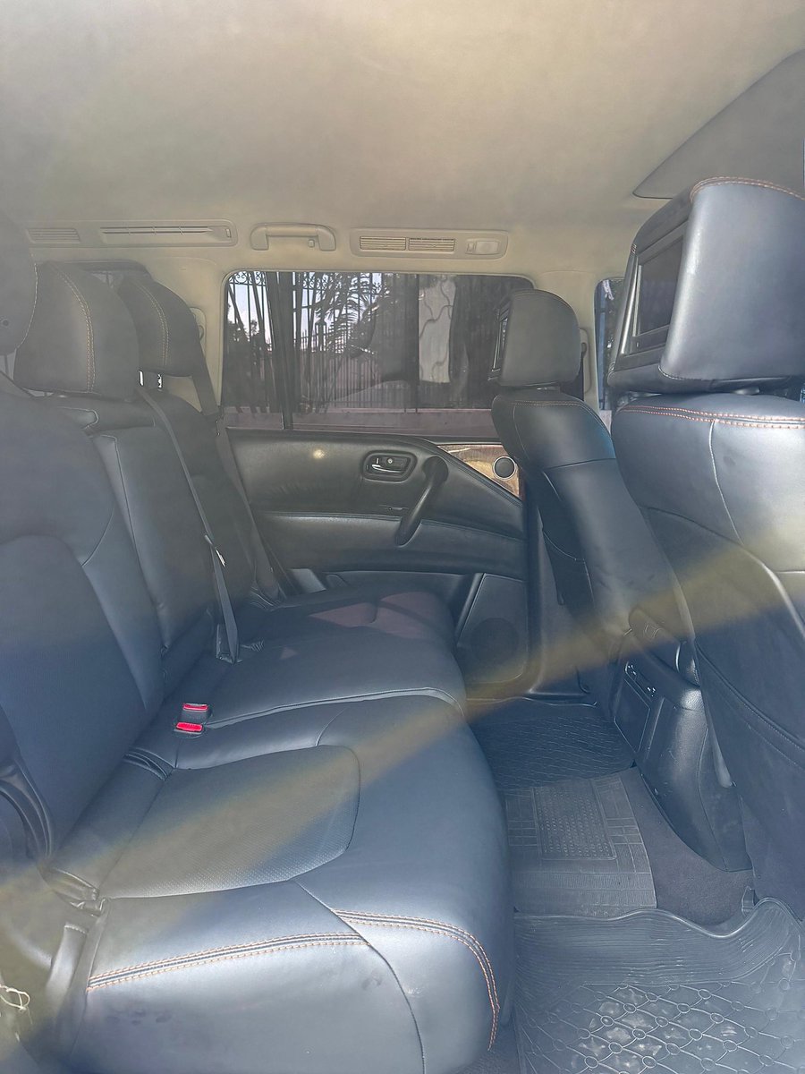 kixe_magari's tweet photo. NISSAN PATROL Y62
SPEC: platinum
Year: 2015 facelifted to 2020
Fuel: petrol
Seat: 7
Specs: crawl control, leather seats, heated seats, Bluetooth stereo, sunroof, rear entertainment system, 4WD diff lock system, led lights 

PRICE: 95,000,000/
Call 0786510837
EXCHANGE ALLOWED https://t.co/X5MyACvmAs