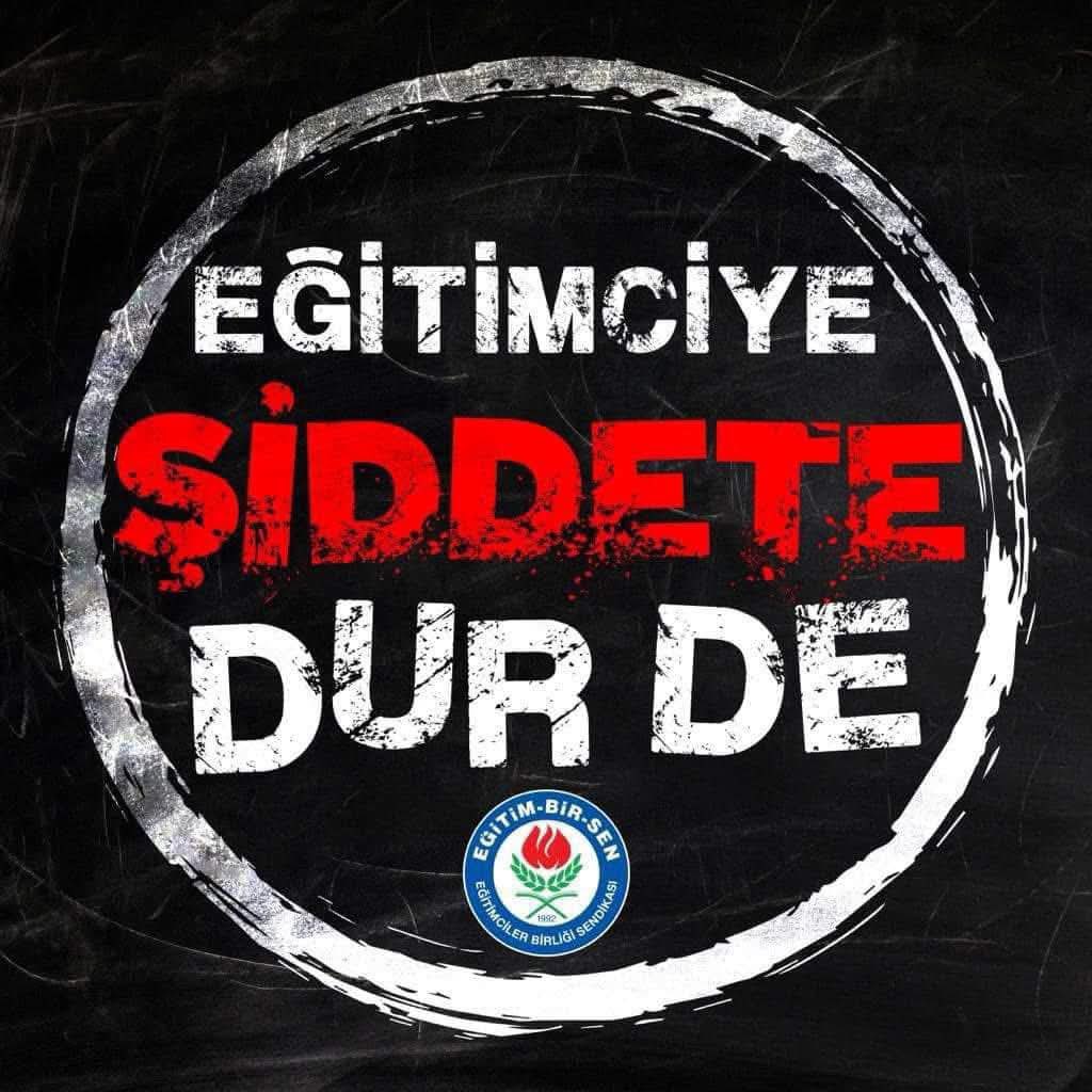 BASIN AÇIKLAMASI

Okullarımızda Şiddete Hayır! Eğitimciler Sahipsiz Değildir!

Eğitim-Bir-Sen Mersin Şubesi olarak, İstanbul’da yaşanan menfur saldırı sonucu meslektaşımız Fatma Nur Çelik öğretmenimizi kaybetmenin derin üzüntüsünü yaşıyoruz.

Çekmeköy Taşdelen’de bulunan Borsa