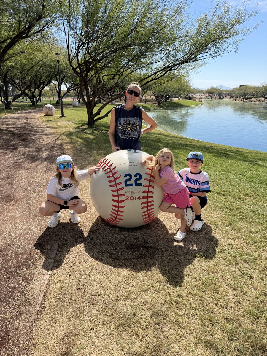 Mike Magz tweet media