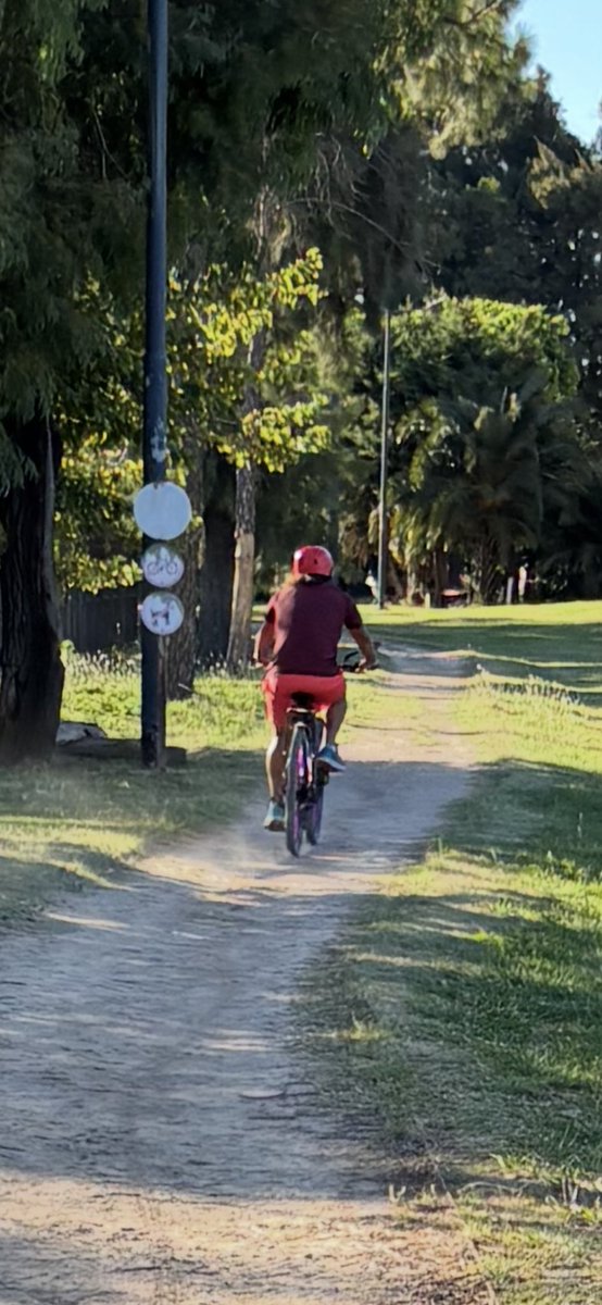 Subnormal…. en parque avellaneda.