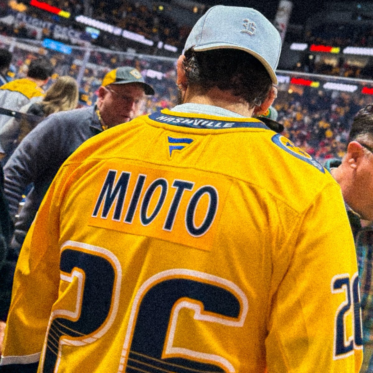 GustavoPMioto's tweet photo. Go Preds! @PredsNHL https://t.co/WXoBskkGDw