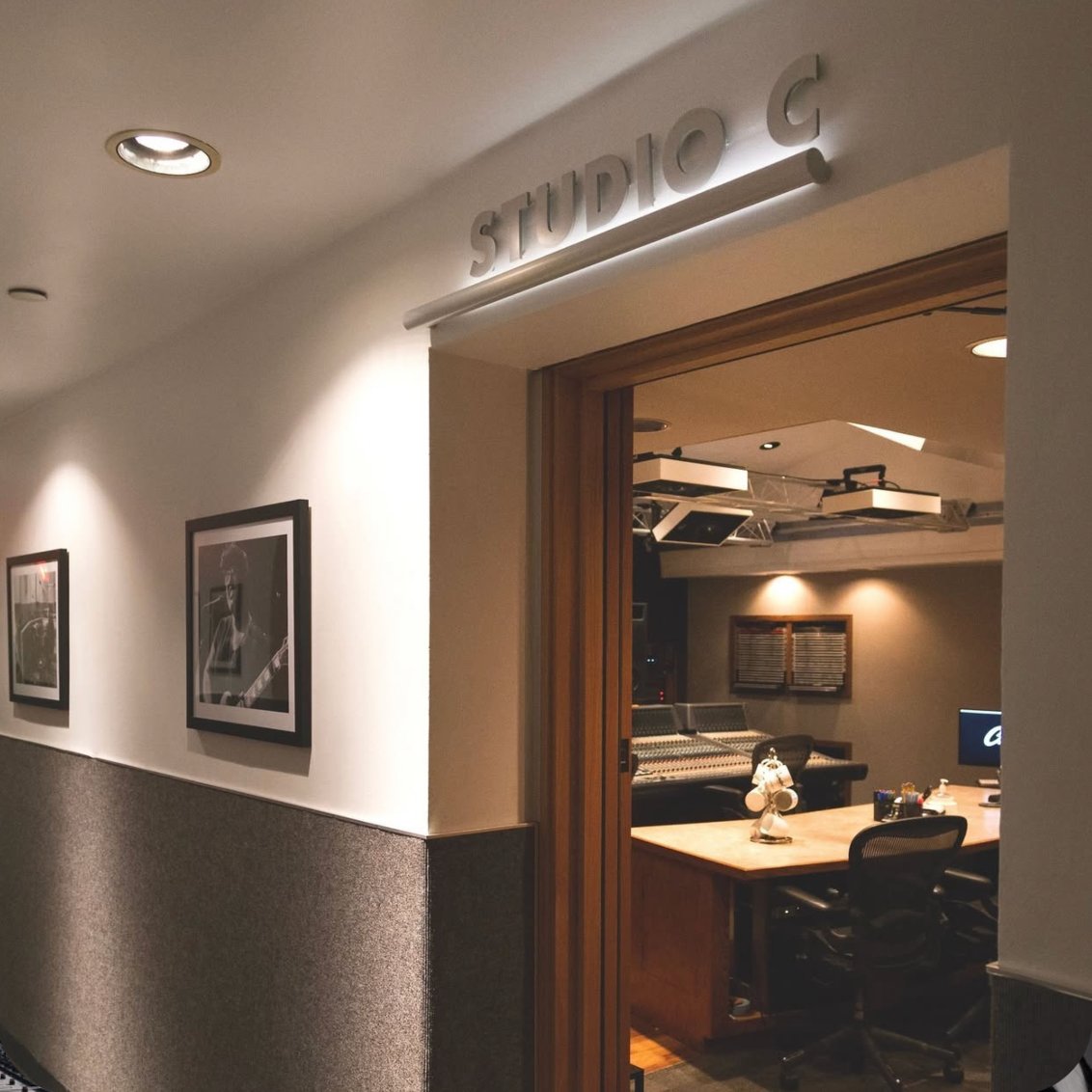 Capitol Studios tweet media