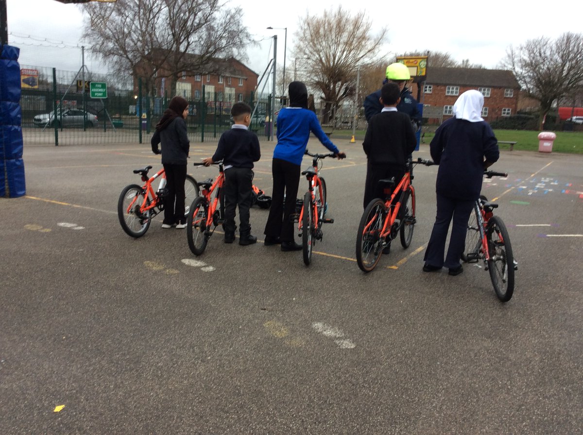 CromwellPrimary's tweet photo. Thank you to @TAWSociety for delivering Bikeability to Year 4 pupils. 
#cycling #fun https://t.co/b30Gj74j8I