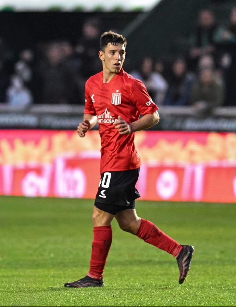 ▶️Farías no debe ser el recambio de Palacios, desde que llegó a #EDLP nunca mostró una buena versión.
➡️ Lucas Cornejo tiene 21 años y es el remplazante natural de Tiago.

🤔¿Le darías minutos en los partidos que se vienen?