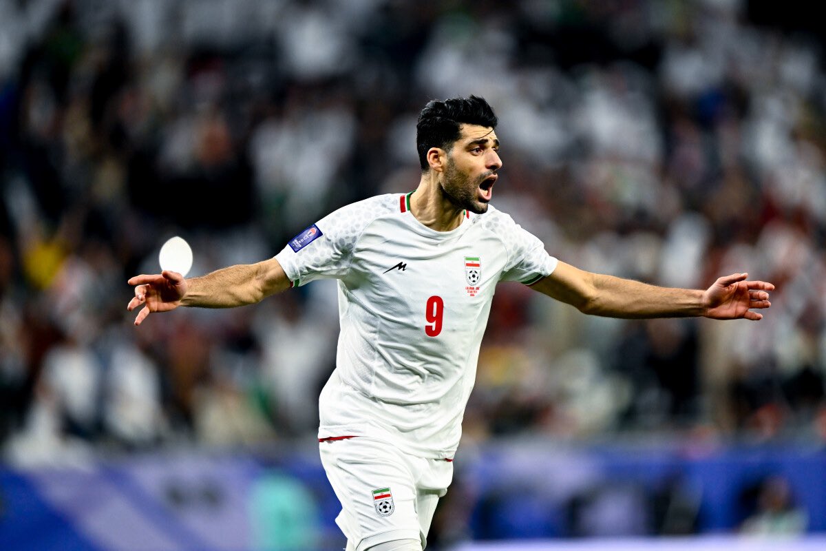Twenty9United's tweet photo. Ok, there is a TON of misinformation regarding Iranian football at the moment. 

1. No, the Iranian national team has not withdrawn from the World Cup. This MAY change at any time.

2. No, Mehdi Taremi has not joined Iran’s military and left Olympiacos to go “fight”

Be vigilant. https://t.co/buZRTIhE5P