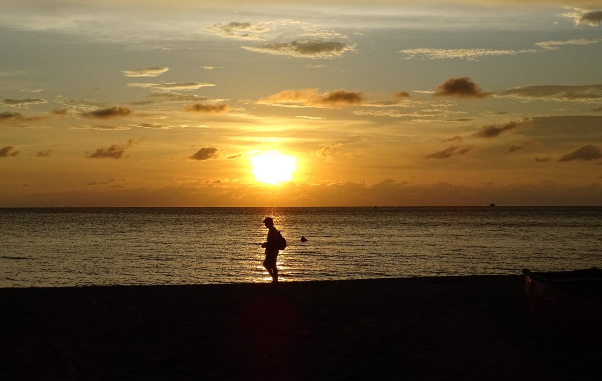 cjsbarros's tweet image. Boa noite #boanoite #pordosol #mar #praia #colombia🇨🇴