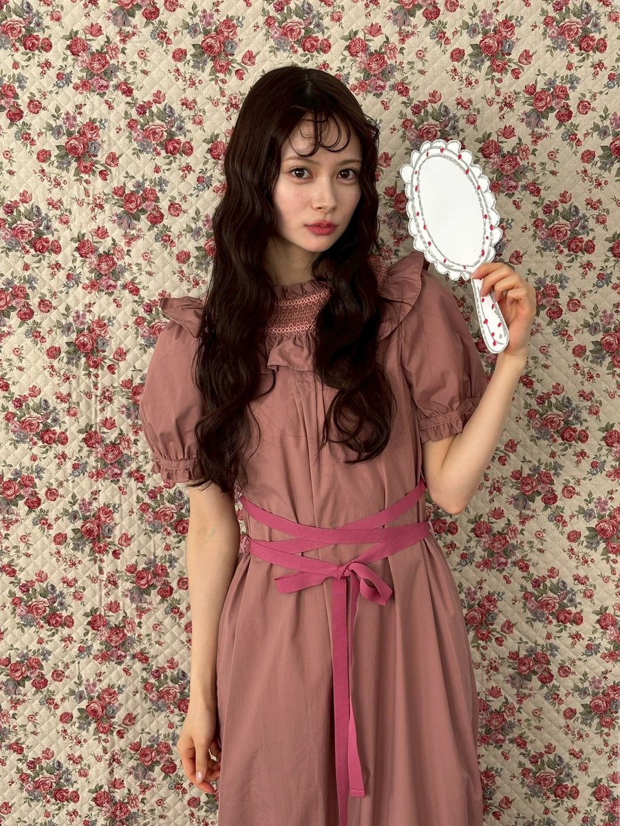 ⋱ ꉂꉂ📢いともものお知らせ🍑  ⋰

📆発売中の「B.L.T.4月号」໒꒱
伊藤百花<a href="/momoka_ito1206/">伊藤百花</a> が出演.ᐟ.ᐟ

絵本の世界に入った いともも🧁𓂃𓈒𓏸
ご覧いただけましたか？🎀  

▼ポストカード付きはこちらから
7net.omni7.jp/detail/1107684…