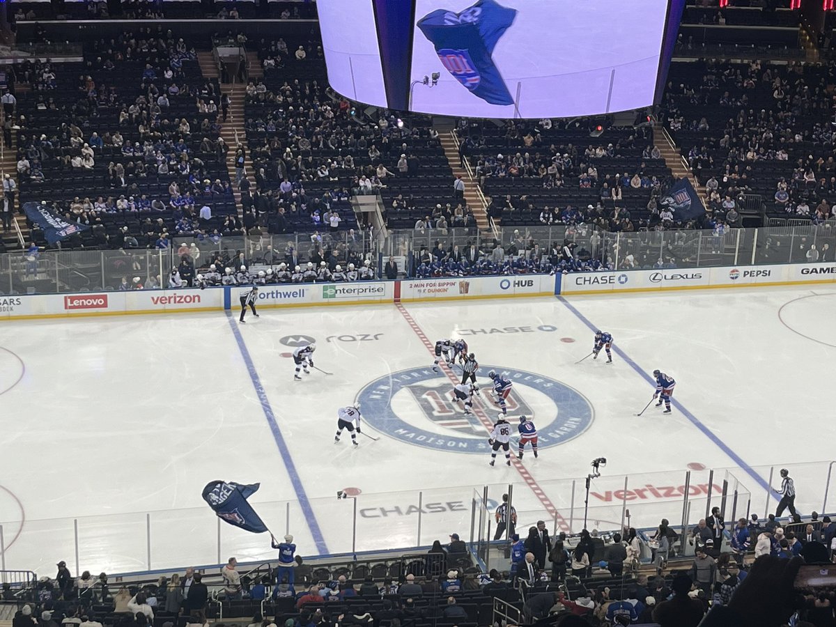 MattyMo66's tweet photo. Daddy/Daughter night at MSG. #LGR #NYR https://t.co/1x9zNaF8dq