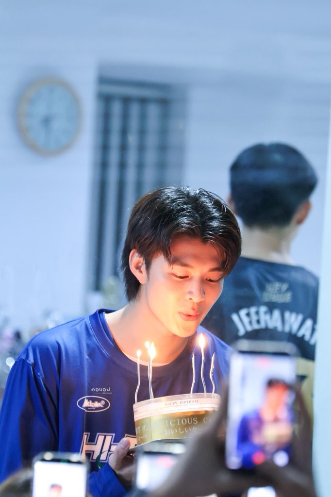 27 🎂🌙✨

HBD MEEN NICHA
#MEEN27thBirthday