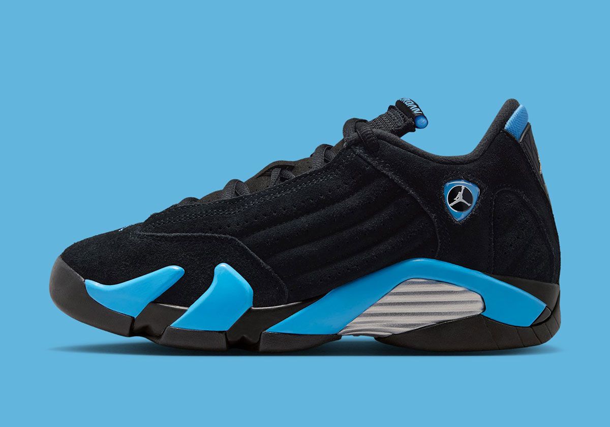 JustFreshKicks's tweet photo. Air Jordan 14 “Black/University Blue” 🥶

• March 21st
• Family sizing
• $210 https://t.co/PPSAIVf9lw