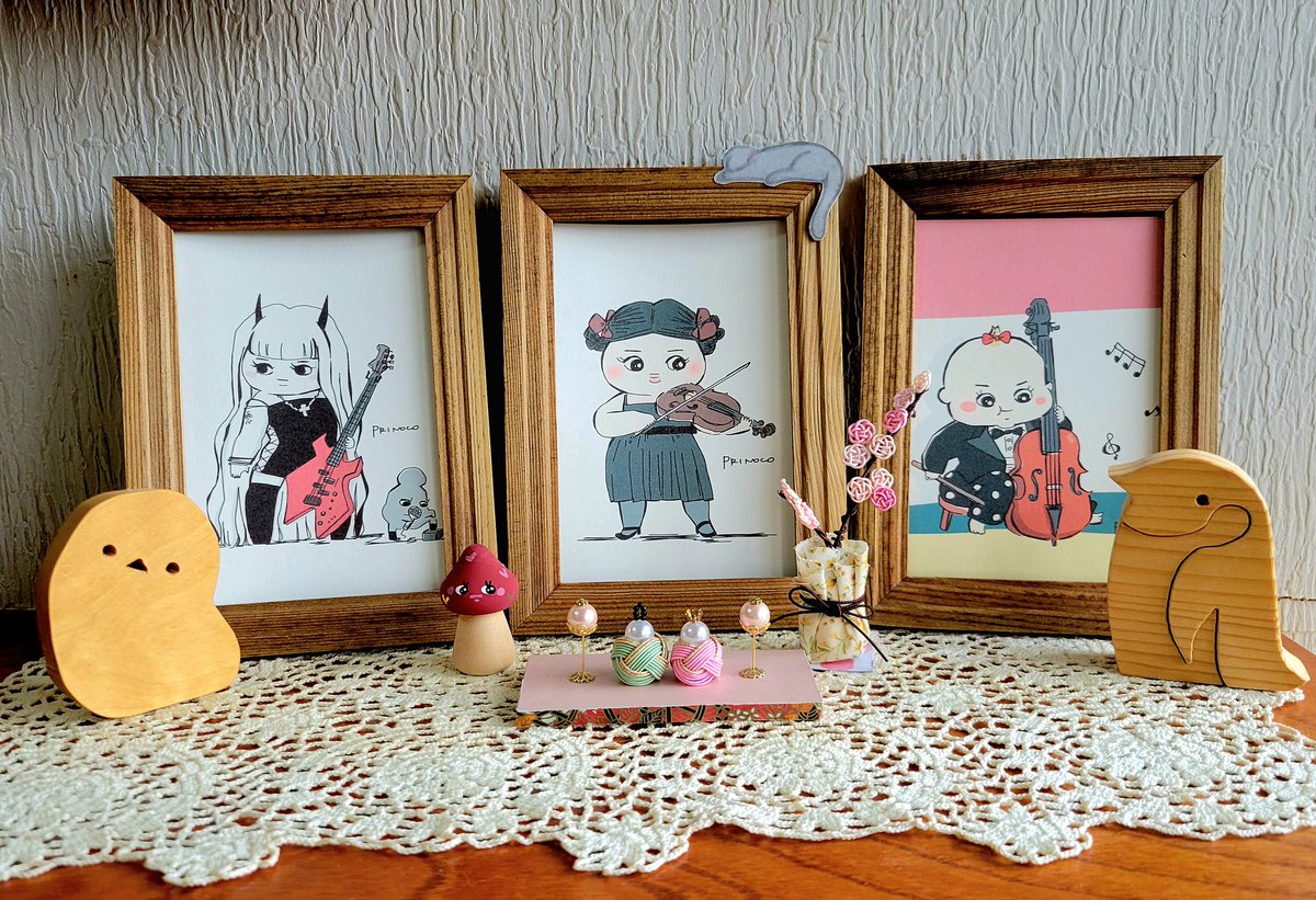 🎎ひな祭り

🎵灯りを付けましょ
　　ぼんぼりに～

我が家のお雛様は
企画展用に作った
初代ミニお雛様🎎
<a href="/PRinocO7282022/">ぷりのこ</a> さん楽団と
共にお祝いします

🎵お花をあげましょ、桃の花～