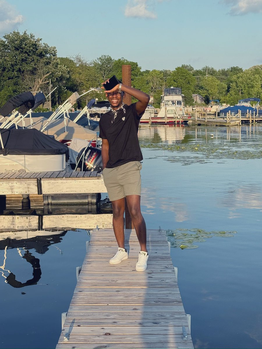 .<a href="/darljerry/">THE CHEF 🇳🇬 🌎</a> happy birthday champ! look at the brighter days ahead