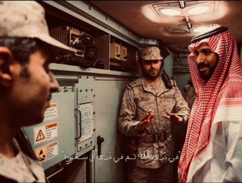 uo_ili's tweet photo. عايشين في امان وظل الله ثم ظل ال سعود 🇸🇦 https://t.co/sX7TlD8ubA