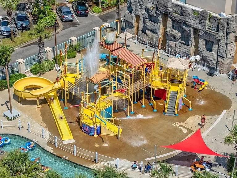AlysiaStern's tweet photo. FOR SALE 3bed 2bath ocean view condo in Sand Dunes #MyrtleBeach unit 804. #MotivatedSeller. Contact Jordan Cummins at  Innovate Real Estate 
Ocean Views and tons of pools, beach front buildings for daycation vibes. #SouthCarolina https://t.co/LF3PotOIth