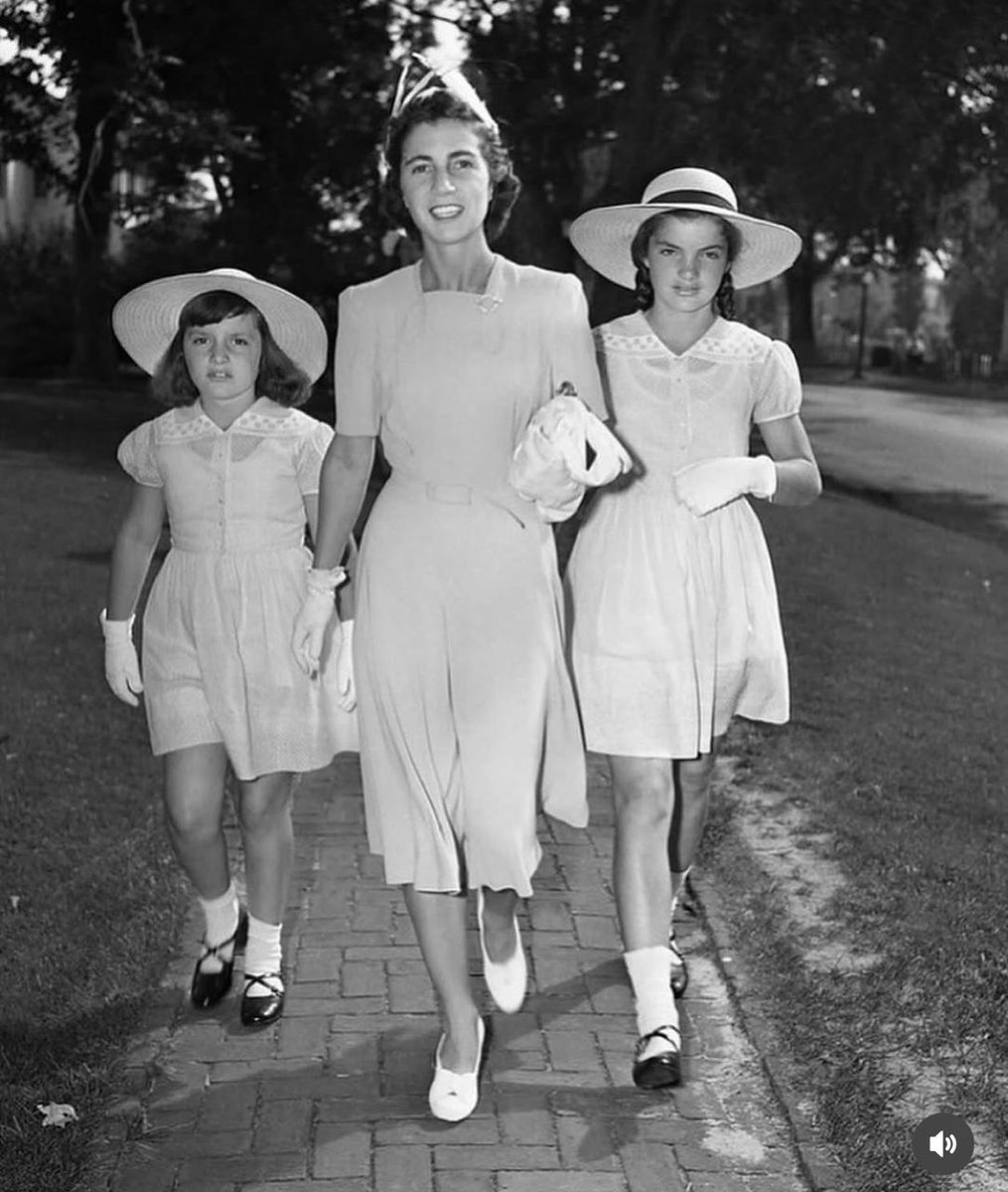 JolieSoleil tweet media