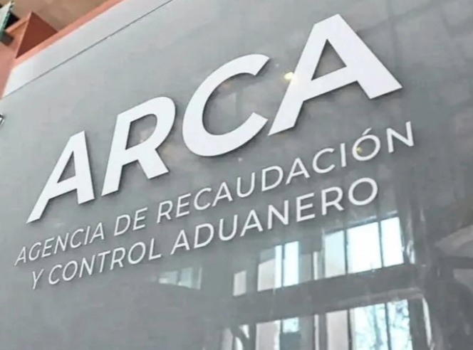 LA RECAUDACIÓN CAYÓ 9,7% REAL EN FEBRERO Y SUMA 7 MESES EN BAJA

Alcanzaron $16,23 billones y crecieron 20,1% nominal interanual pero quedaron por debajo de una inflación cercana al 32%, según datos del Instituto Argentino de Análisis Fiscal. Es el séptimo retroceso real