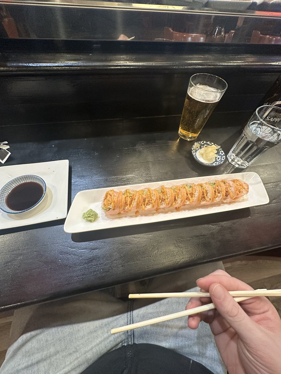 𝐜𝐣 tweet media