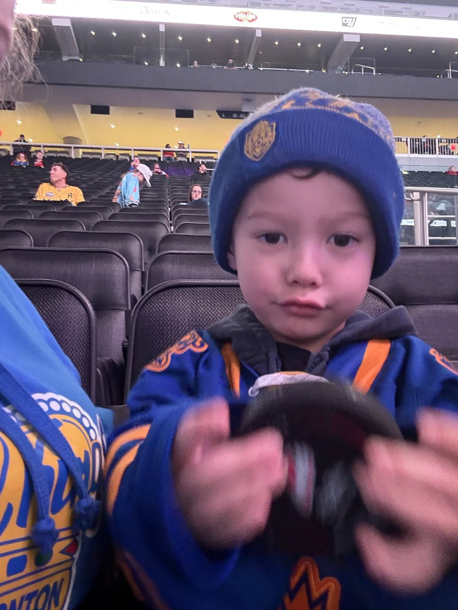 REgilsson's tweet photo. @EdmOilKings My favourite moment from this season is when my little one was gifted a puck while watching warm-ups and said “Mummy, I want to play hockey like them!” https://t.co/HxGE09aA3n
