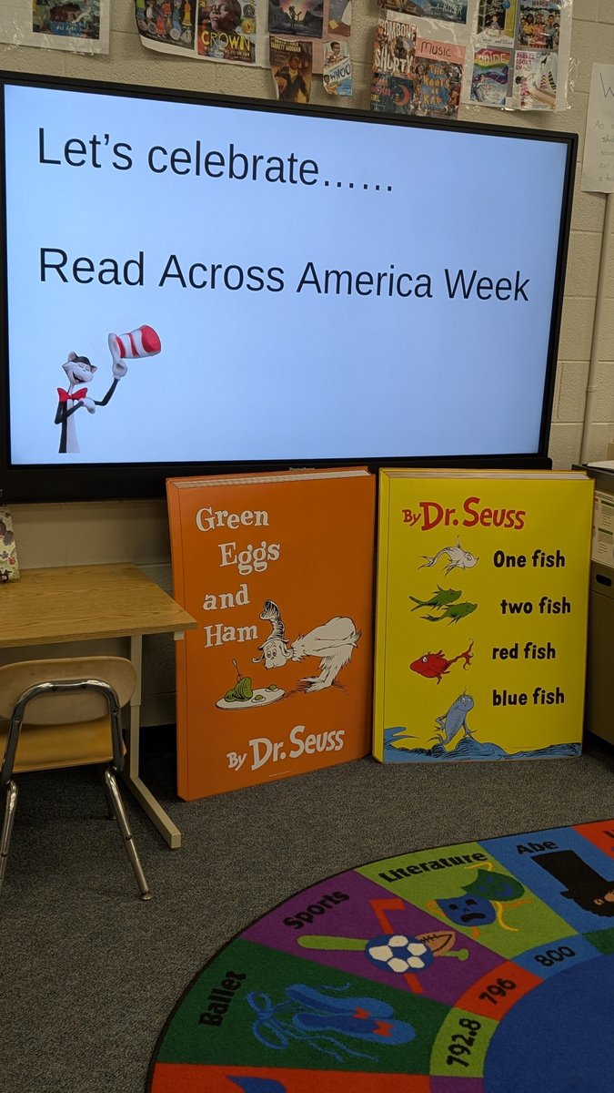 YourLibrarianApproves tweet media