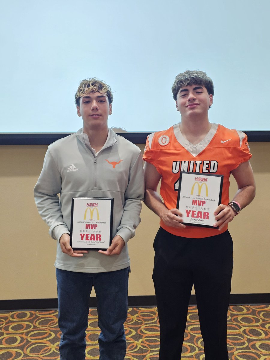 LozanoColt1's tweet photo. #AGTG and blessed to be named All-South Texas WR MVP by #HSSM. Congragulations to my QB1 @jorgie_luna QB MVP. Big shout out to #FootballDan #JGonzaleztoplawyer #CharlieClark
#southtxfootball
#hookem https://t.co/YT3yh83OrG
