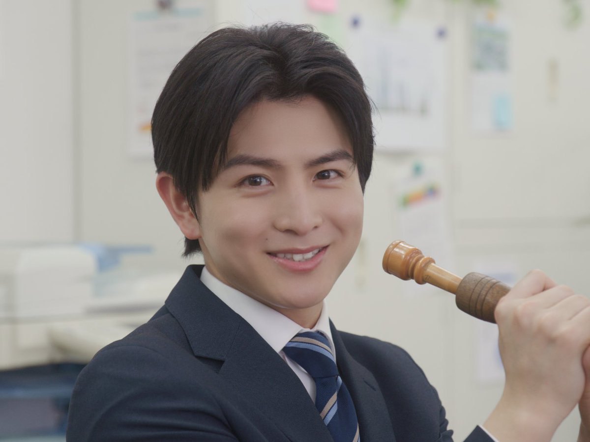 Emo_miu's tweet photo. ／
【超特急 #柏木悠】出演🧡
『サントリー天然水 特製ジンジャーエール』新WebCM公開🎥🎉
＼

🗯️「ワイヤーに吊られて叫んだり」
高難度かつシュールな撮影の裏側が垣間見えるメイキングも公開🦸‍♂️

[▼動画&amp;インタビュー全文✍️]
🔗https://t.co/tTsWqofKVH

@sd_bt @suntory_tennen
#超特急 #Emomiu https://t.co/kE2QqBCuQ5