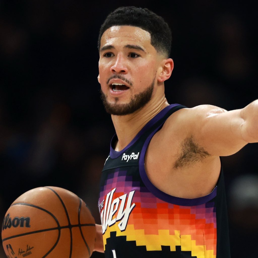 PHNX_Suns's tweet photo. BREAKING: Devin Booker is OFF the injury report for tomorrow’s game vs the Kings. 

He’s back 🙌 https://t.co/0ewi1nDhoP