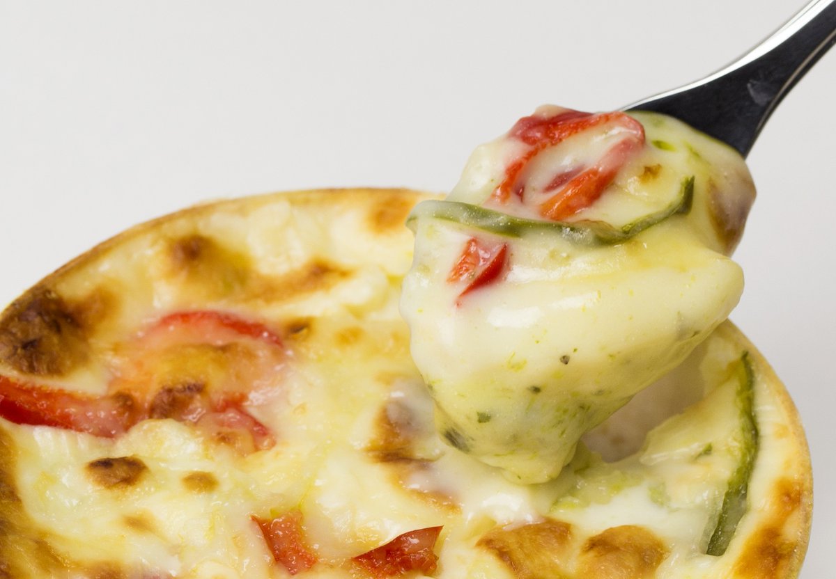 おはようございます。
今日の大阪は☁ 最近暖かかったので 寒さがこたえますね…🫨

そんな日には TLに美味しいものを✨ということで #雑誌の日 にちなんで 雑誌「BRUTUS」お取り寄せ企画(2020)グランプリにも輝いた スプーンでかまぼこをご紹介📸
斬新だけどハマる美味しさ😋ぜひご賞味ください！