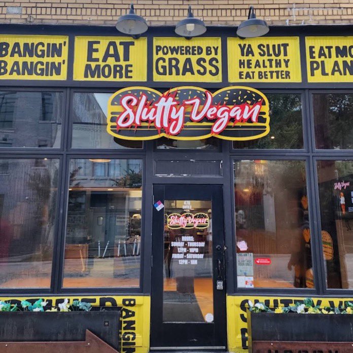PALMISLANDLLC's tweet photo. Slutty Vegan founder #PinkyCole from the new season of Real housewives of Atlanta , has filed for Chapter 11 bankruptcy, owing $1.2 million to the SBA from a COVID relief loan 

#Sluttyvegan https://t.co/V9lOb7LKas