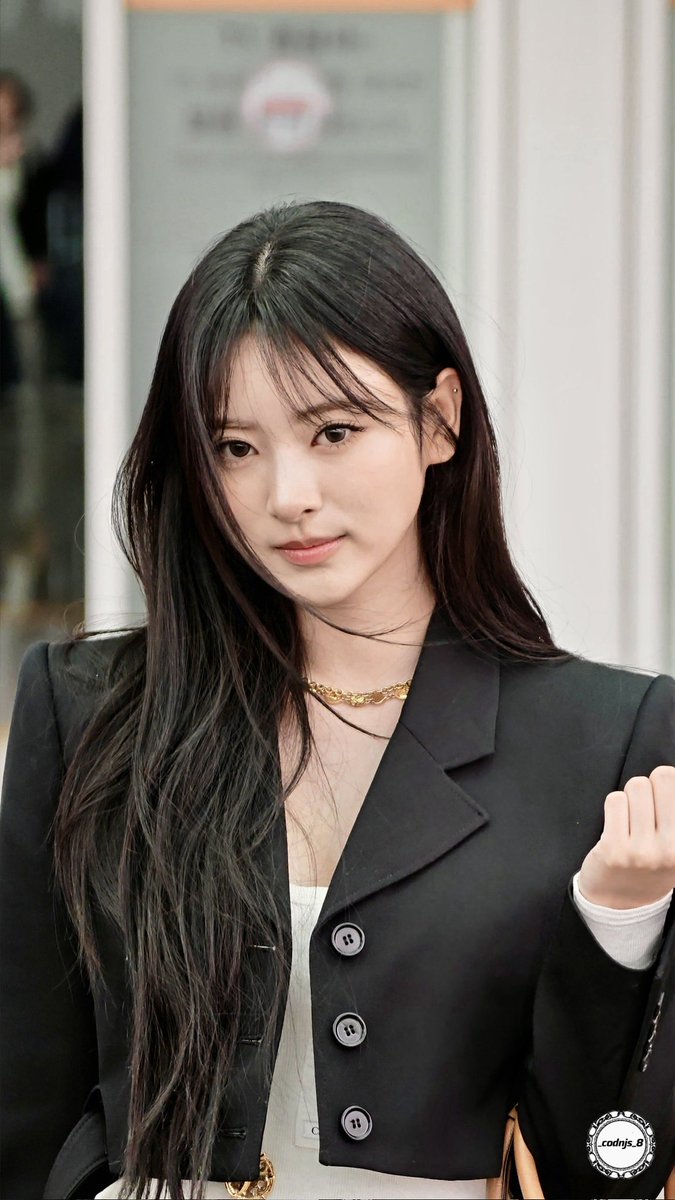 Chloé show ✈️🇫🇷 #ANNA #안나 #アンナ #田中杏奈 #MEOVV #미야오