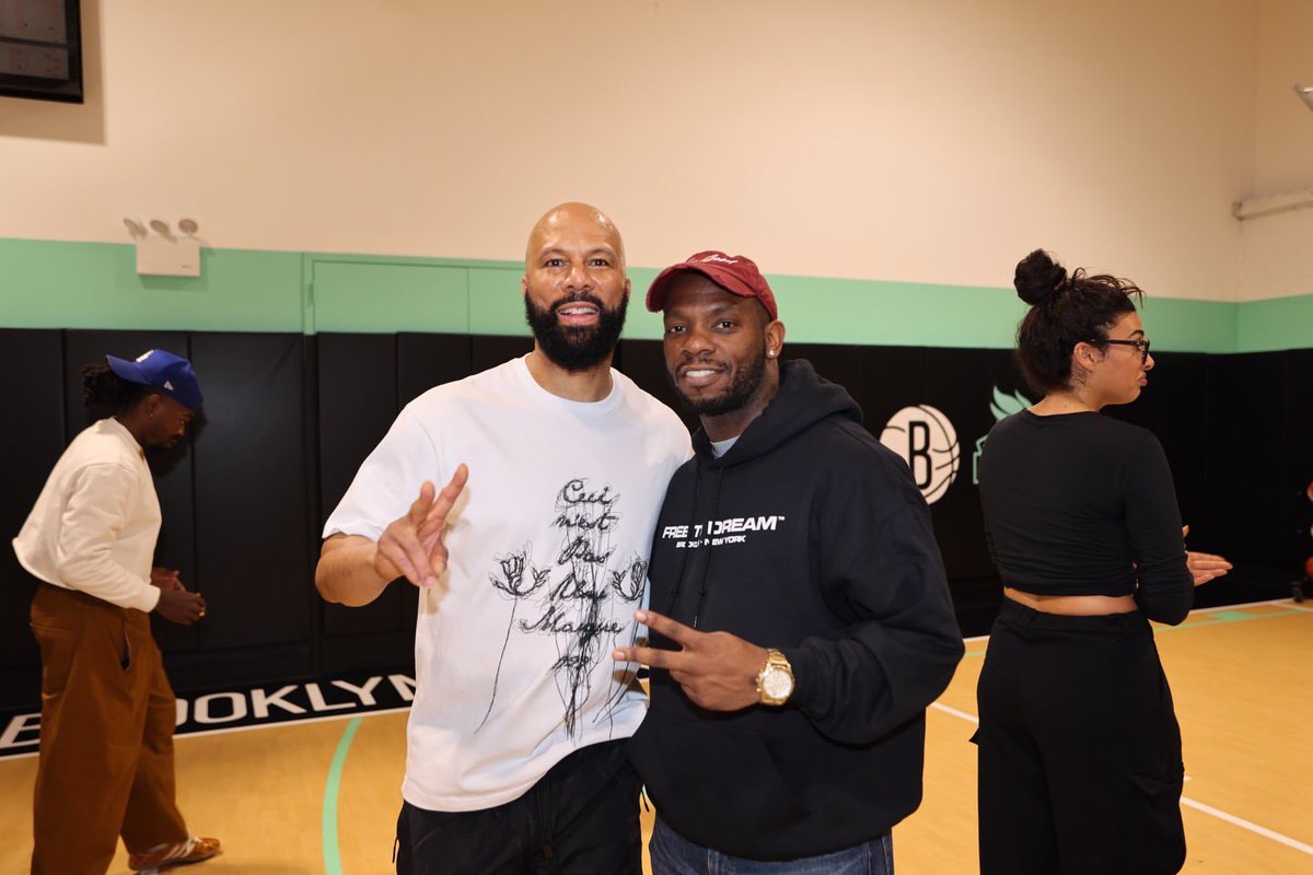 djocross's tweet photo. Honored to DJ for @IamFreeToDream x @common 🙌🏾 Inspiring youth to dream BIG 💭 & move BOLDER 💪🏾 at @barclayscenter 🏀🔥 Thanks @GreggBishopNYC x @socialjusticefd 🫶🏾📚 @BrooklynNets
📸 @sydlion.visuals
#djocross #FreeToDream #ocrossproductions https://t.co/D8AdSdM9J1