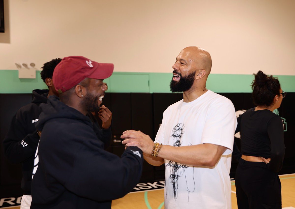 djocross's tweet photo. Honored to DJ for @IamFreeToDream x @common 🙌🏾 Inspiring youth to dream BIG 💭 & move BOLDER 💪🏾 at @barclayscenter 🏀🔥 Thanks @GreggBishopNYC x @socialjusticefd 🫶🏾📚 @BrooklynNets
📸 @sydlion.visuals
#djocross #FreeToDream #ocrossproductions https://t.co/D8AdSdM9J1