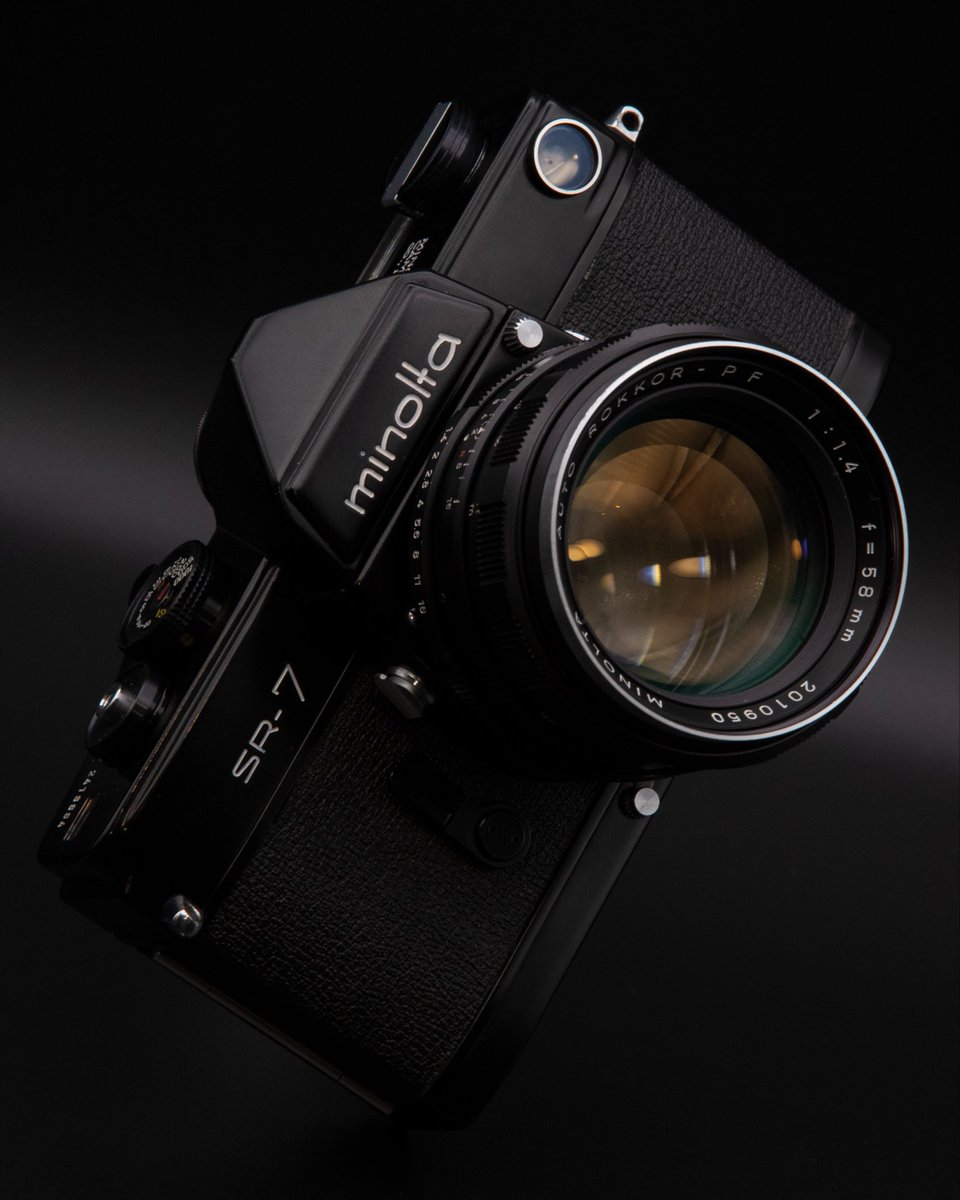 オープンしました。 minolta SR-7のカッコ良すぎるブラック。 レンズと
