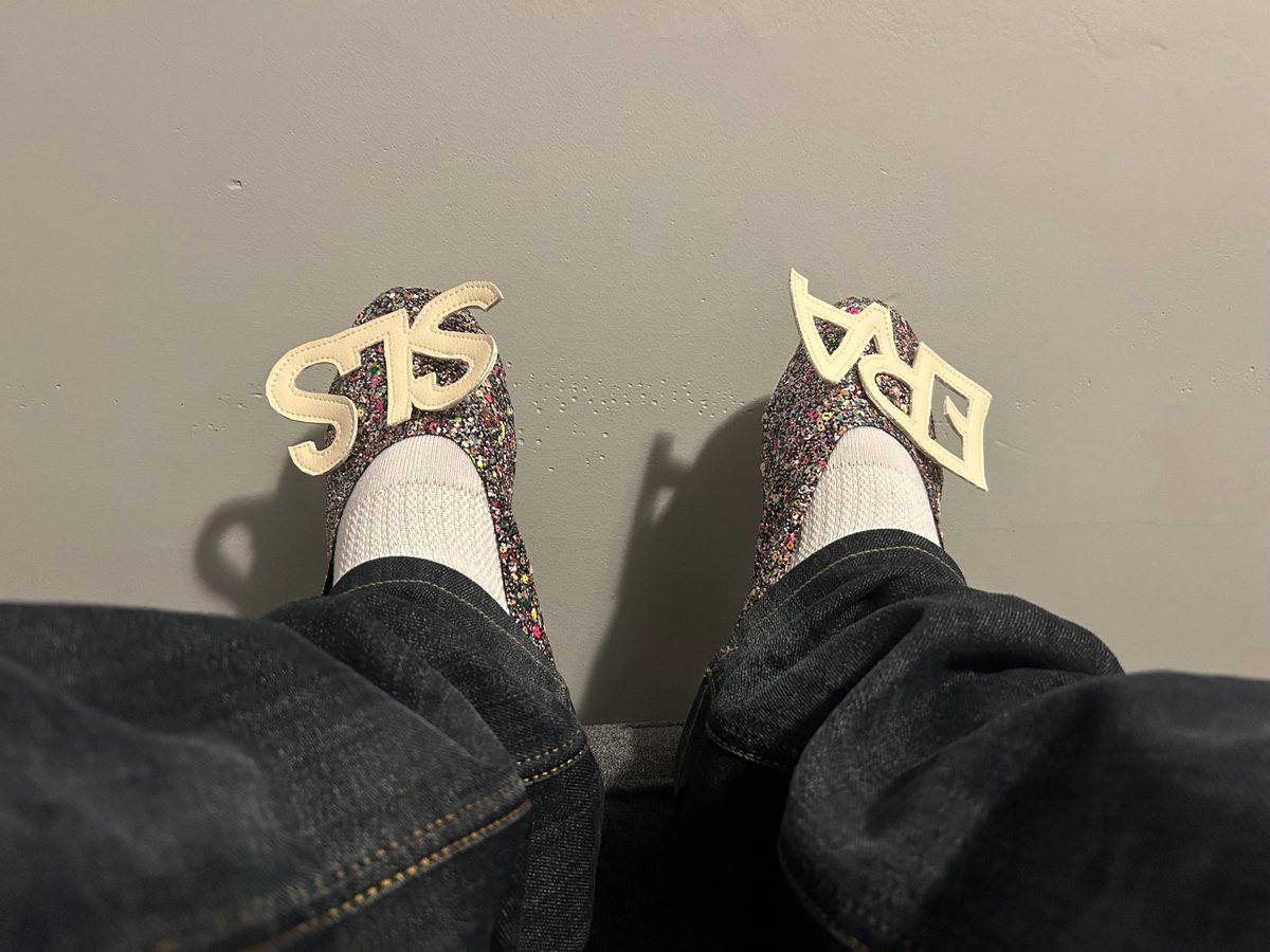 blackIrishgabe's tweet photo. eraselis ERASLS flats by me https://t.co/FlQ81VXJGP