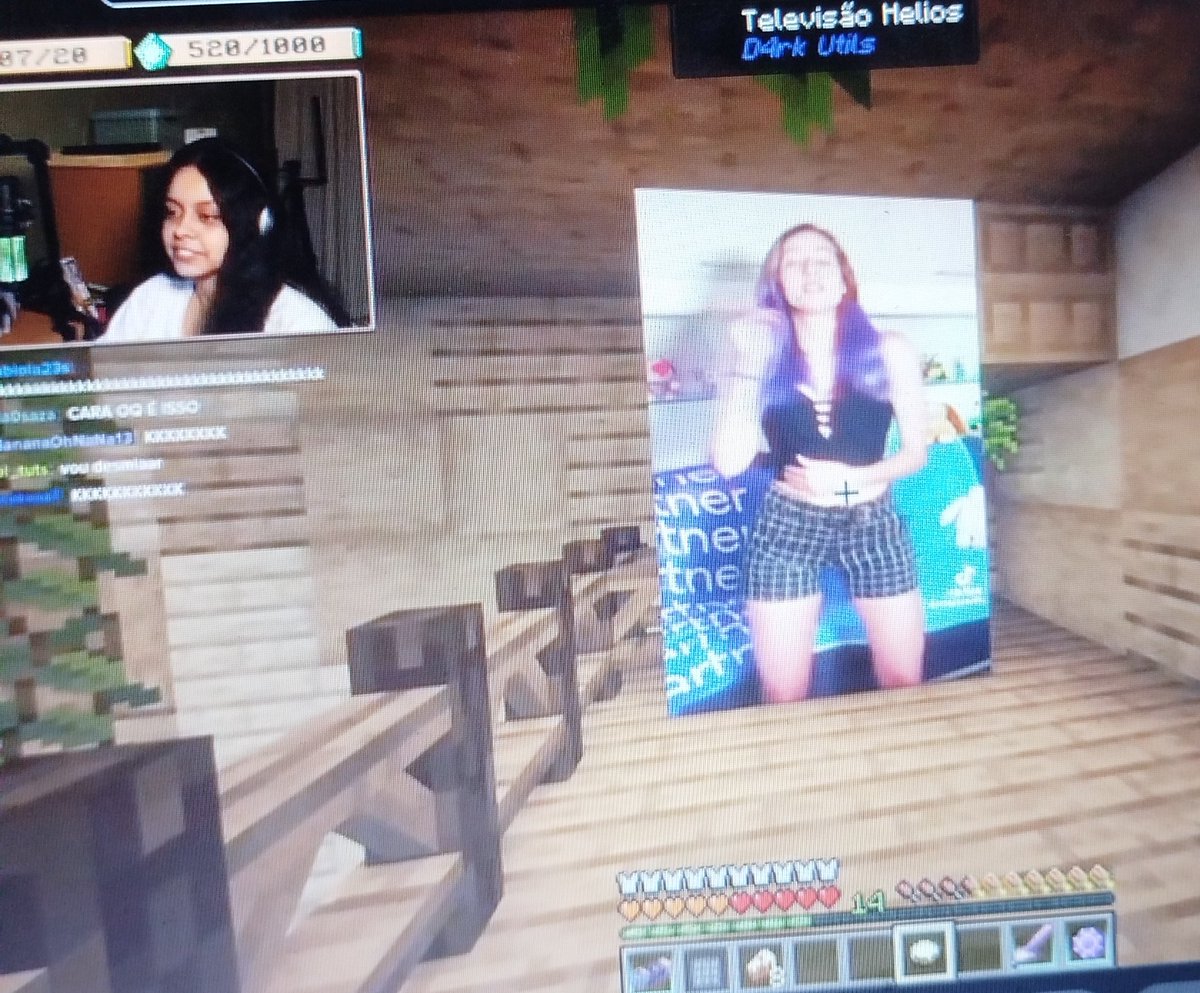 Voltei na live da choke pra ver a lore acontecendo pq eu tava fora de casa e me deparo com ela vendo nogal machucar só um pouquinho KKKKKKKKKKKKKKKKKKKKKKKKKKKKKKKKKKKKKKKKKKKKK