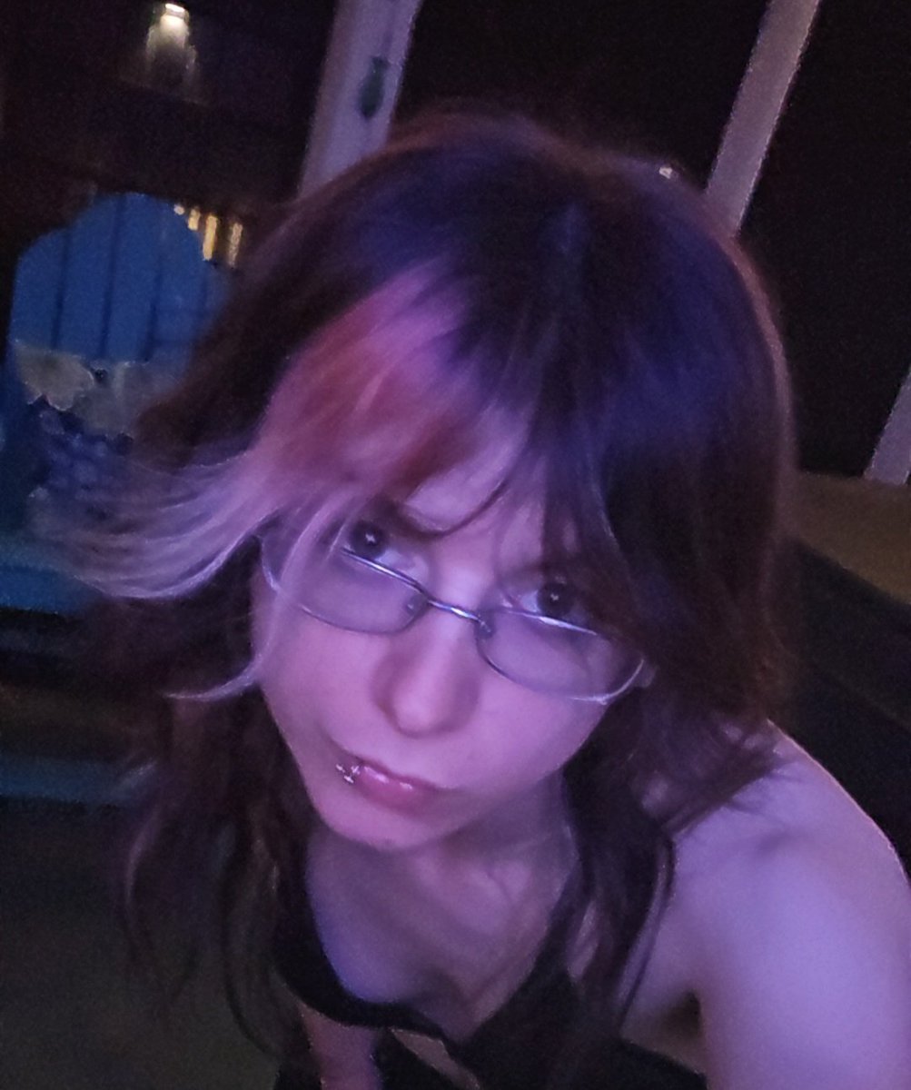 evelyn tweet media