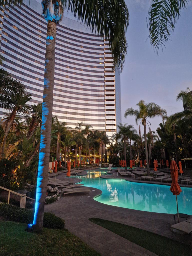 Only a Giant 🇫🇷 tweet media