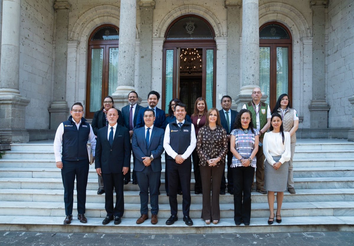 SLVillavicencio's tweet photo. En reunión de ⁦@SIPINNA_MX⁩ con el Subsecretario de Derechos Humanos ⁦@arturomedinap⁩ y otras instituciones de ⁦@SEGOB_mx⁩ acordando acciones en favor de niñas, niños y adolescentes migrantes y refugiados. Muy productiva.  Somos SIPINNA!!! https://t.co/golFhP7nao