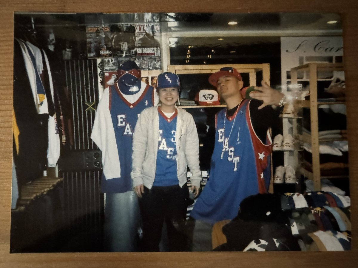 youngnstore's tweet photo. 3/3 今日でyoung’n をオープンして24年が経ちました🇺🇸
24周年を迎えることができたのは、一緒に働いてくれたスタッフ、業者様、仲間、家族、かかわってくれている全ての方達のおかげです。いつも支えてくれて本当にありがとうございます
これからも変わらずやっていきますのでよろしくお願いします🙇🏽 https://t.co/HERIpakezL