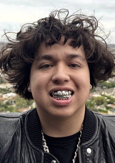 2SLIMEY IS GIVING OUT FREE TACOS IN LA