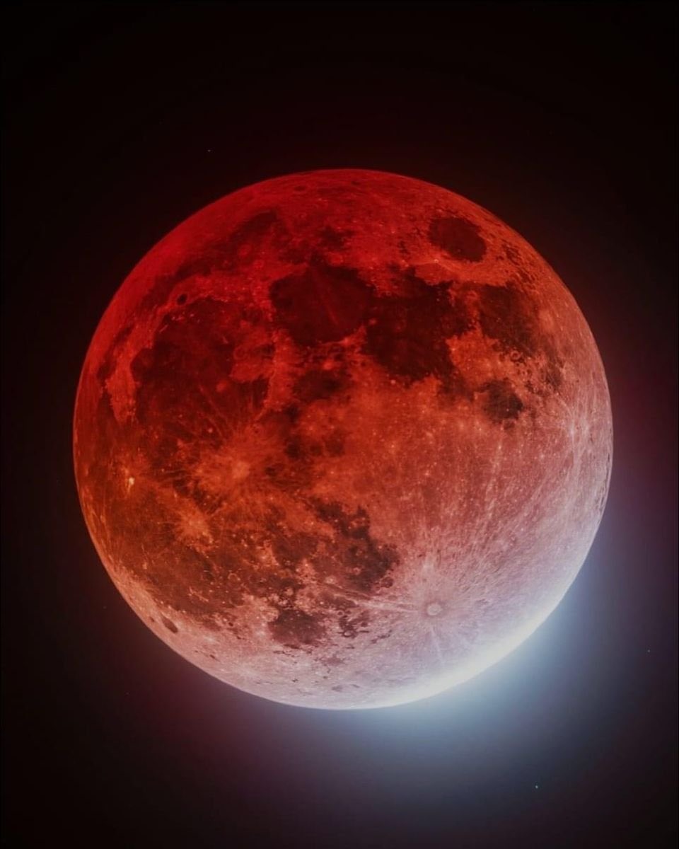 TeamCastagnet's tweet photo. Aujourd'hui, c'est la Pleine-Lune, au Rouge (Éclipse).
🌑🔴🌕
MARDI 03 MARS 2026.
#PleineLune #Lune #Éclipse #PleineLuneMars #Ciel #Nuit #Mars2026 #03Mars2026 #03Mars https://t.co/8e6bgNHgqb